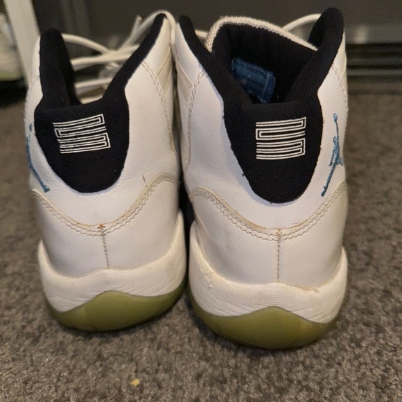 Jordan 11 - Picture 4 of 5